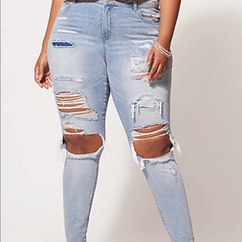 Super Destructed Skinny Jeans